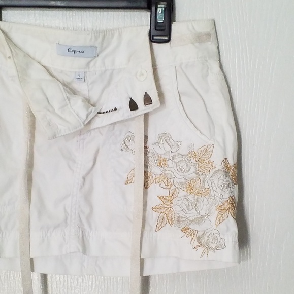 EXPRESS SKIRT Gold Embroidery Roses Sequins WHITE 4 pocket, ribbon tie Size 0 - Picture 9 of 14